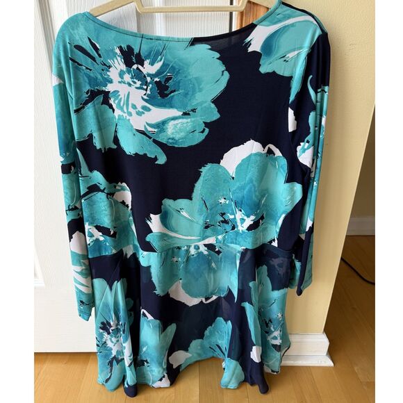 Susan Graver Turquoise Floral Top - Picture 2 of 3